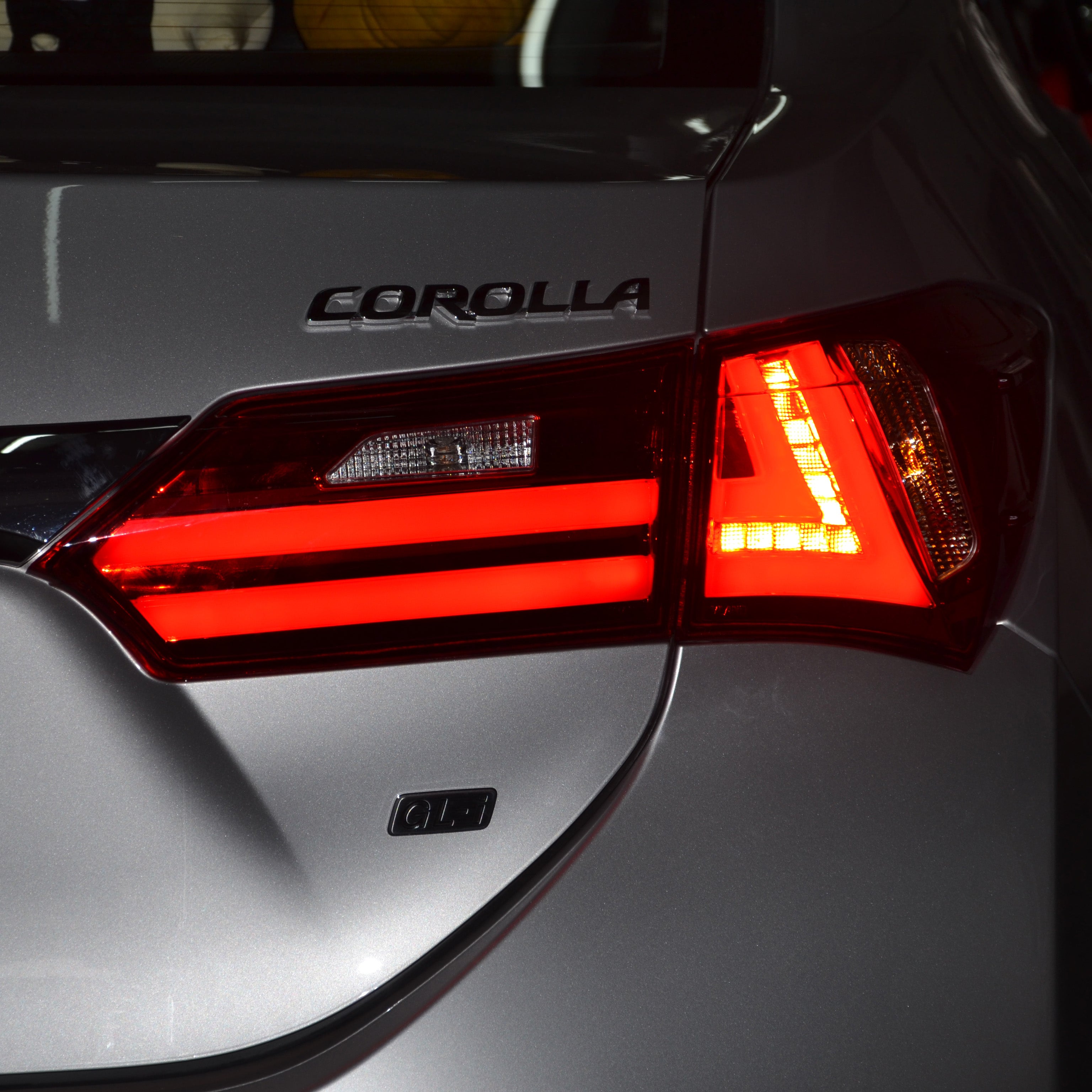 VLAND LED Tail lights For Toyota Corolla 2014-2019 International E170/E180 version(Price of 100 pairs)