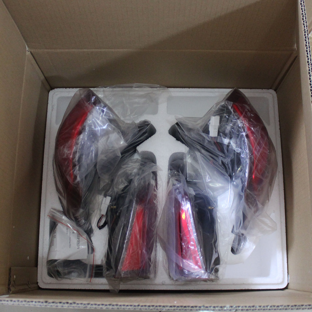 VLAND LED Tail Lights For 2008-2011 Toyota Land Cruiser J200 Aftermarket Rear Lamps